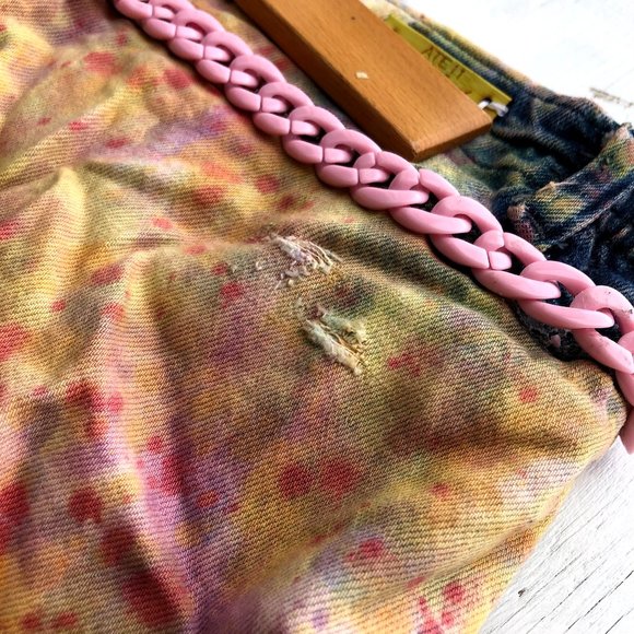 Ate 11 hand colored one of a kind shorts - Picture 6 of 8